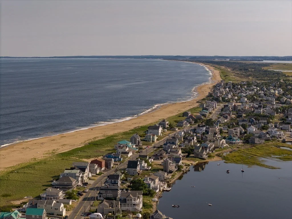 2 bed, 1 bath apartment for rent at 5 70th St Unit lower, Plum Island — photo 9 of 10