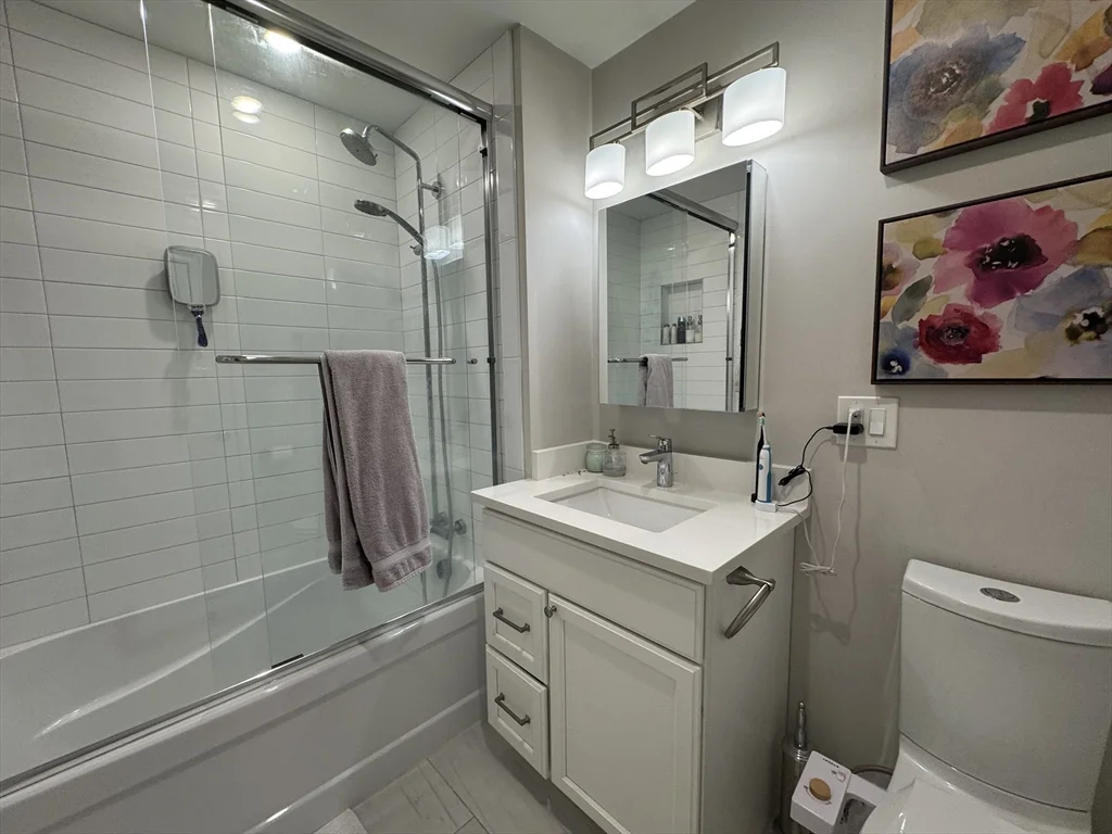 2 bed, 1 bath apartment for rent at 5-9R Trenton Unit 6, East Boston — photo 10 of 20