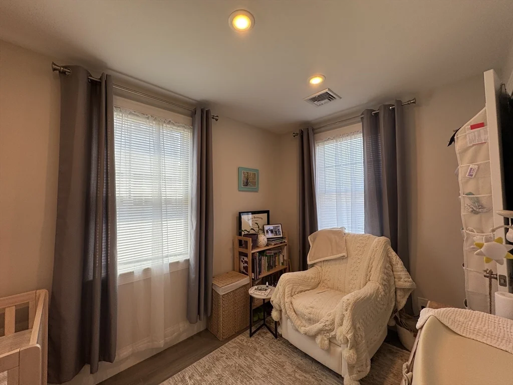 2 bed, 1 bath apartment for rent at 5-9R Trenton Unit 6, East Boston — photo 8 of 20