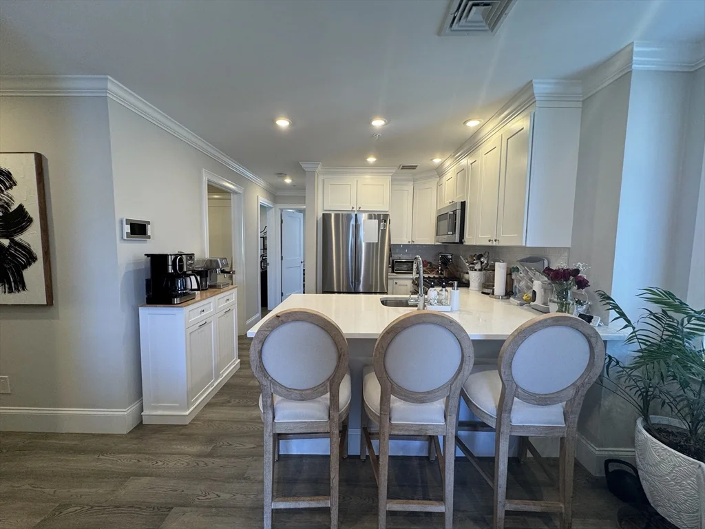 2 bed, 1 bath apartment for rent at 5-9R Trenton Unit 6, East Boston — photo 3 of 20