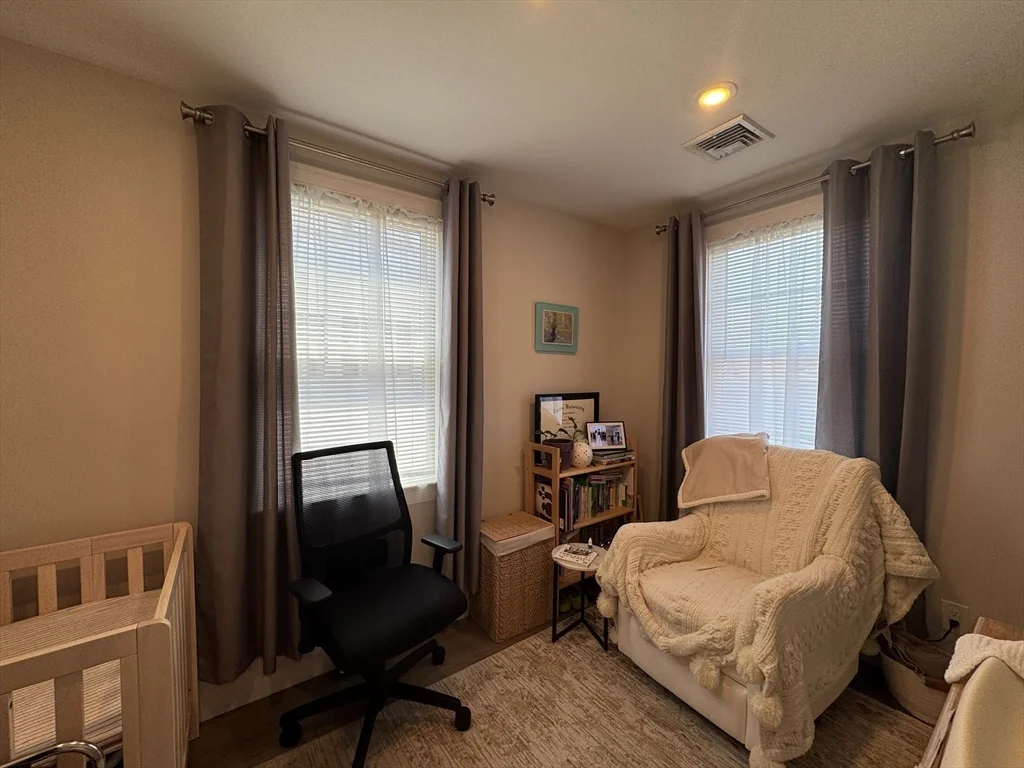 2 bed, 1 bath apartment for rent at 5-9R Trenton Unit 6, East Boston — photo 16 of 20