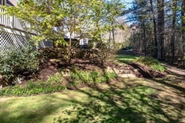 3 bed, 3 bath apartment for rent at 5 Acorn Ln, Mattapoisett — photo 4 of 36