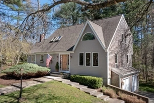 3 bed, 3 bath apartment for rent at 5 Acorn Ln, Mattapoisett — photo 3 of 36