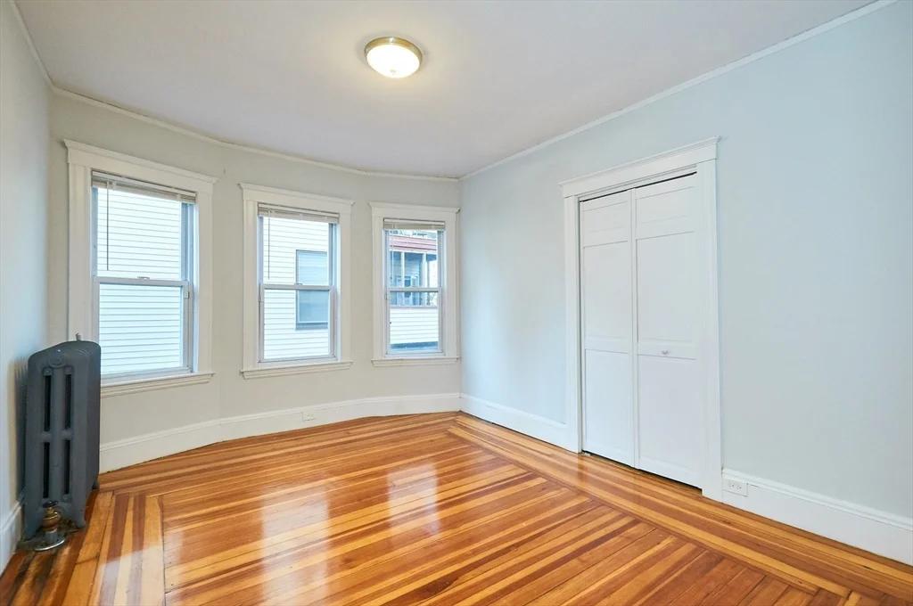 4 bed, 1 bath apartment for rent at 5 Albion St Unit 1, Central Hill — photo 10 of 17