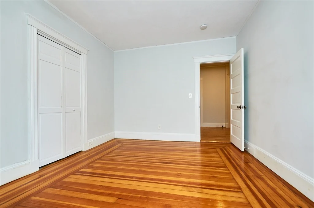 4 bed, 1 bath apartment for rent at 5 Albion St Unit 1, Central Hill — photo 12 of 17