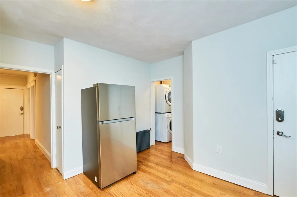 4 bed, 1 bath apartment for rent at 5 Albion St Unit 1, Central Hill — photo 14 of 17