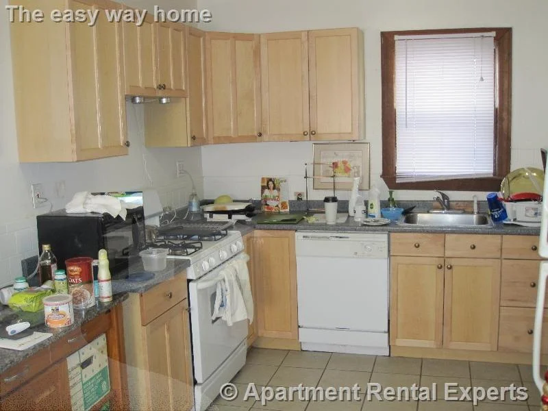 2 bed, 1 bath apartment for rent at 5 Appleton St Unit 1, Davis Square — photo 1 of 8