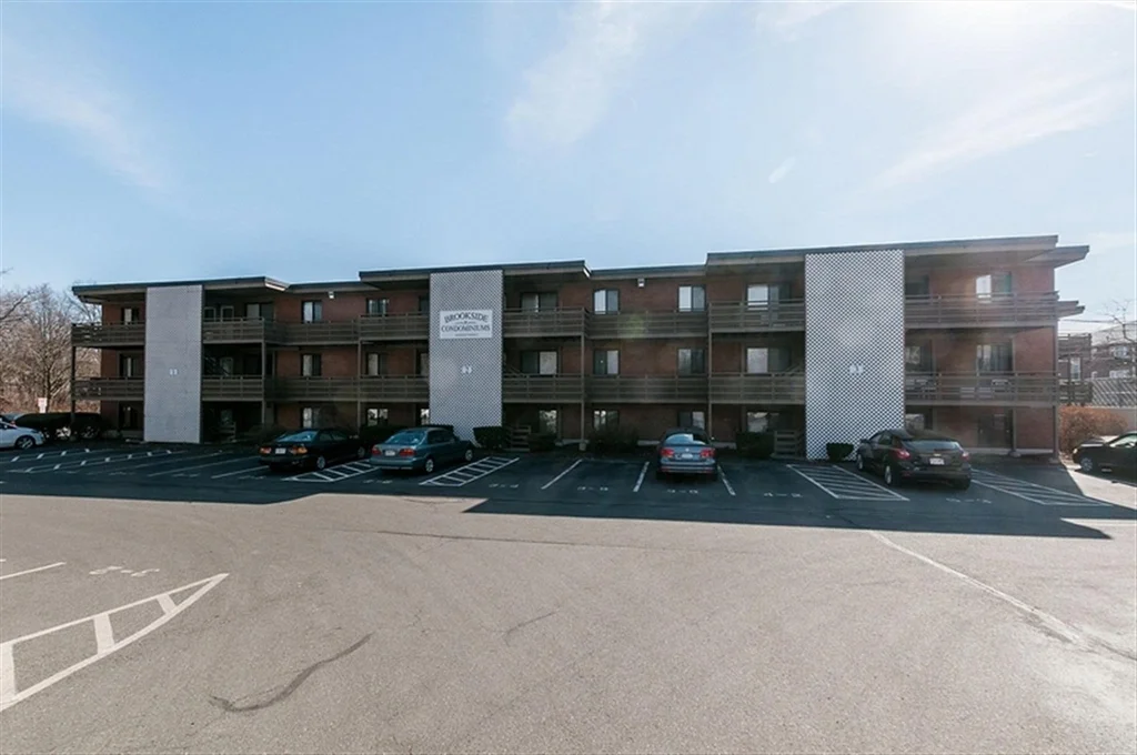 1 bed, 1 bath apartment for rent at 5 Arizona Ter Unit 6, Arlington — photo 10 of 12