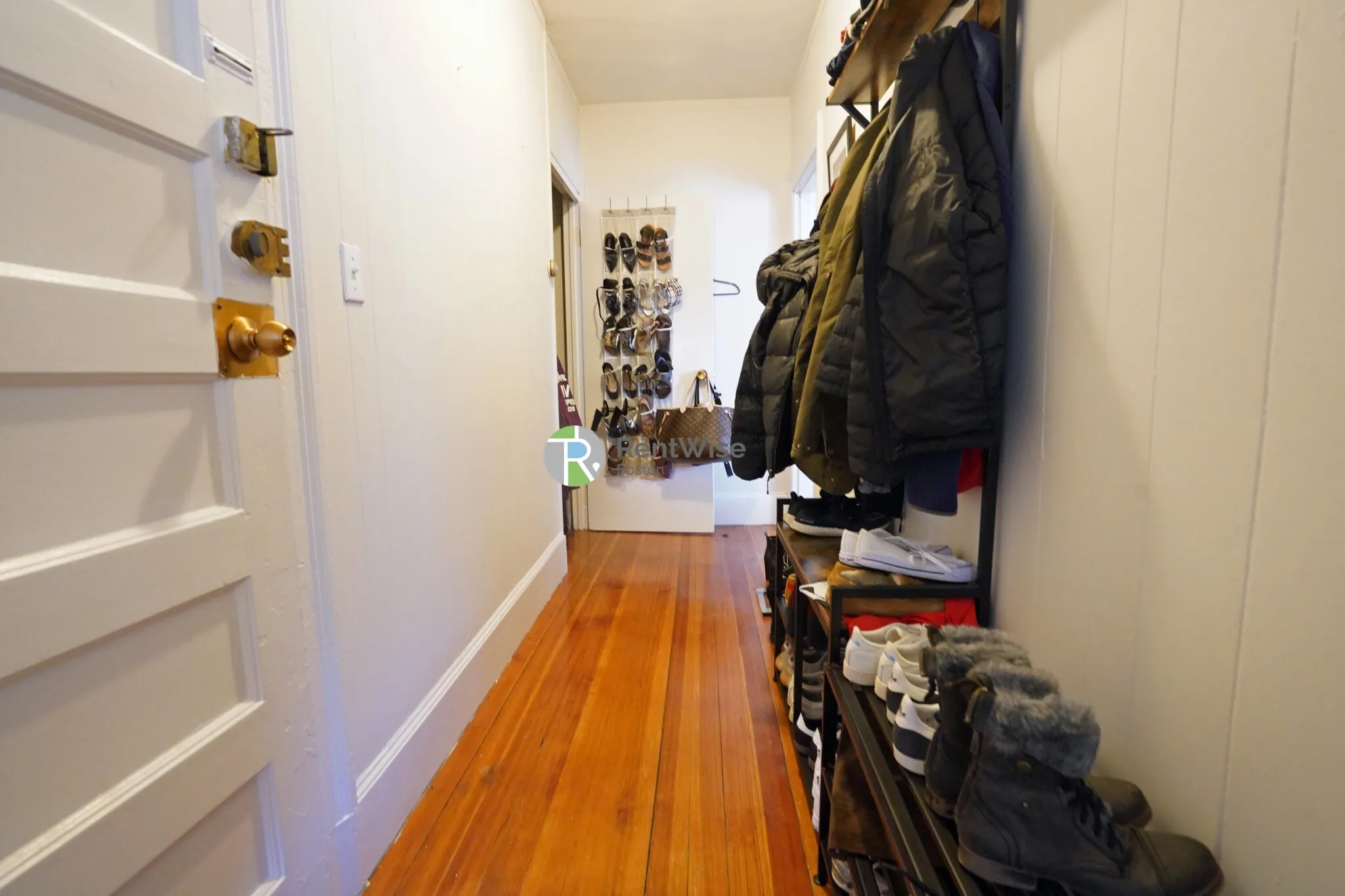 1 bed, 1 bath apartment for rent at 5 Ashford Ct Unit 3, Allston — photo 6 of 15