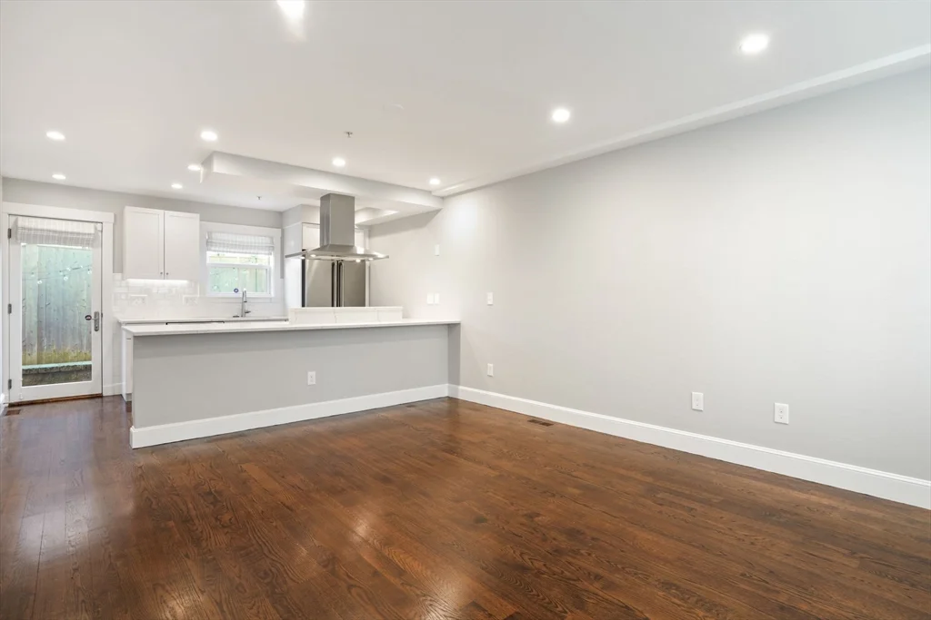 3 bed, 2 bath apartment for rent at 5 Atwood Sq Unit 5, Jamaica Plain — photo 2 of 26
