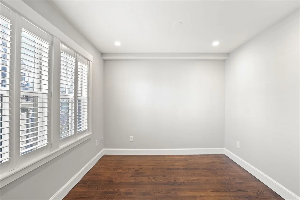 3 bed, 2 bath apartment for rent at 5 Atwood Sq Unit 5, Jamaica Plain — photo 15 of 26