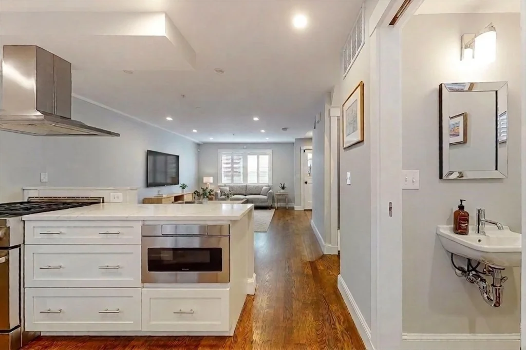 3 bed, 2 bath apartment for rent at 5 Atwood Sq Unit 5, Jamaica Plain — photo 7 of 26