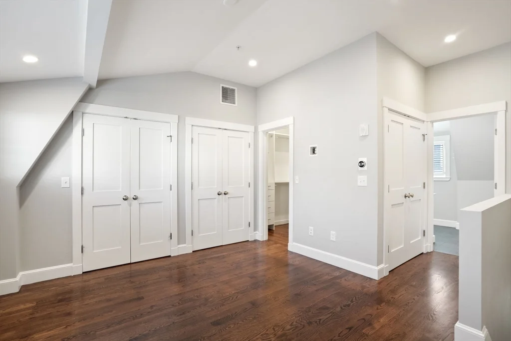 3 bed, 2 bath apartment for rent at 5 Atwood Sq Unit 5, Jamaica Plain — photo 12 of 26
