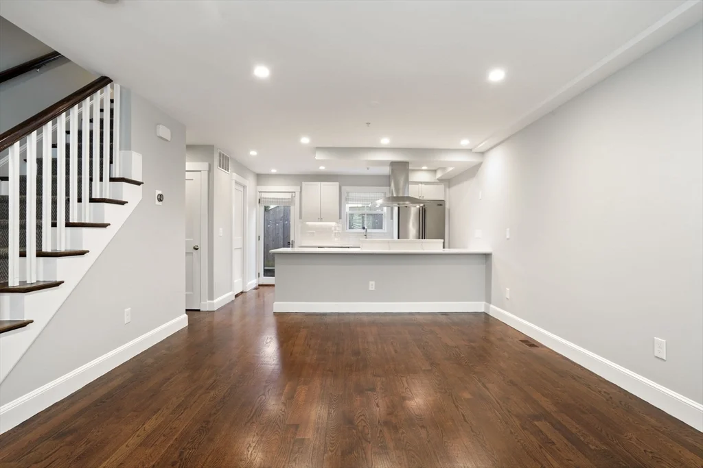 3 bed, 2 bath apartment for rent at 5 Atwood Sq Unit 5, Jamaica Plain — photo 3 of 26