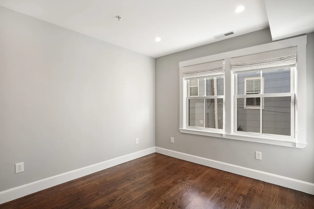 3 bed, 2 bath apartment for rent at 5 Atwood Sq Unit 5, Jamaica Plain — photo 18 of 26