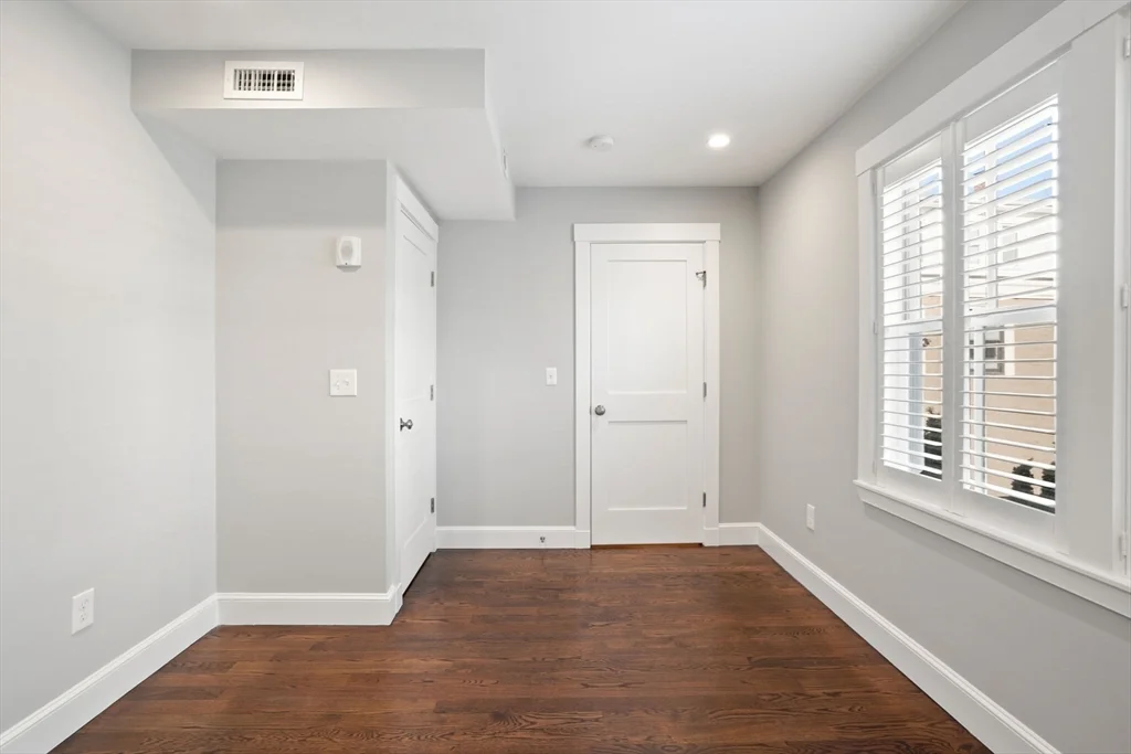 3 bed, 2 bath apartment for rent at 5 Atwood Sq Unit 5, Jamaica Plain — photo 16 of 26