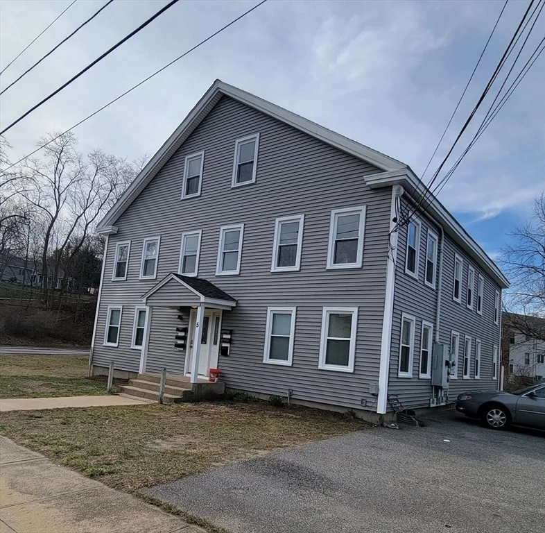 2 bed, 1 bath apartment for rent at 5 Austin St Unit 2L, Blackstone — photo 7 of 7