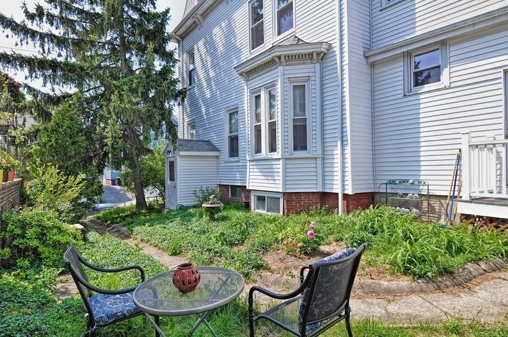 2 bed, 1 bath apartment for rent at 5 Austin Unit 2, East Somerville — photo 15 of 16