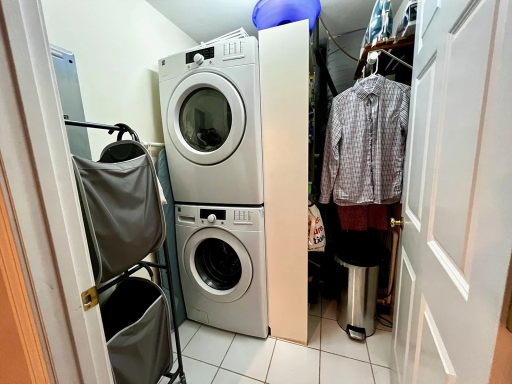 2 bed, 1 bath apartment for rent at 5 Austin Unit 2, East Somerville — photo 11 of 16