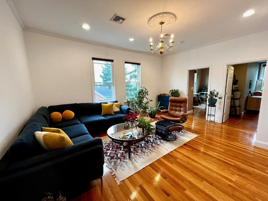 2 bed, 1 bath apartment for rent at 5 Austin Unit 2, East Somerville — photo 2 of 16