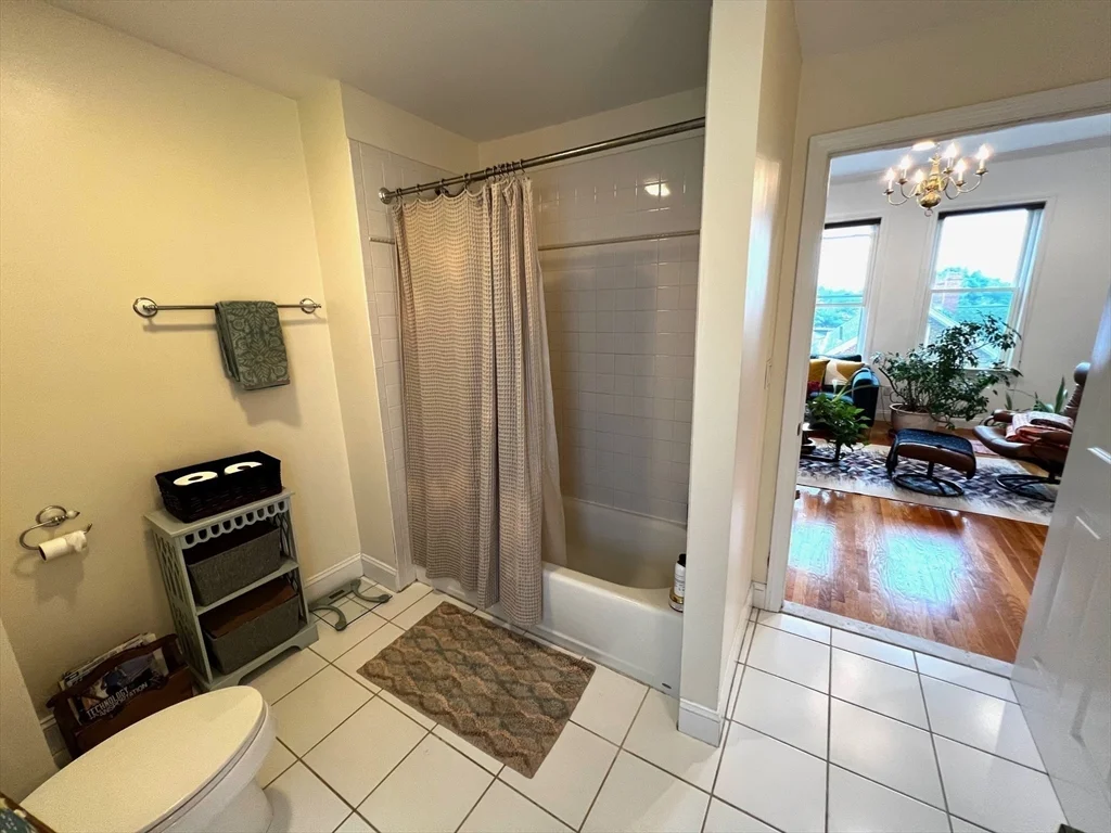 2 bed, 1 bath apartment for rent at 5 Austin Unit 2, East Somerville — photo 10 of 16