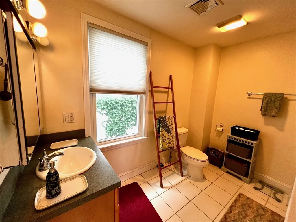 2 bed, 1 bath apartment for rent at 5 Austin Unit 2, East Somerville — photo 9 of 16