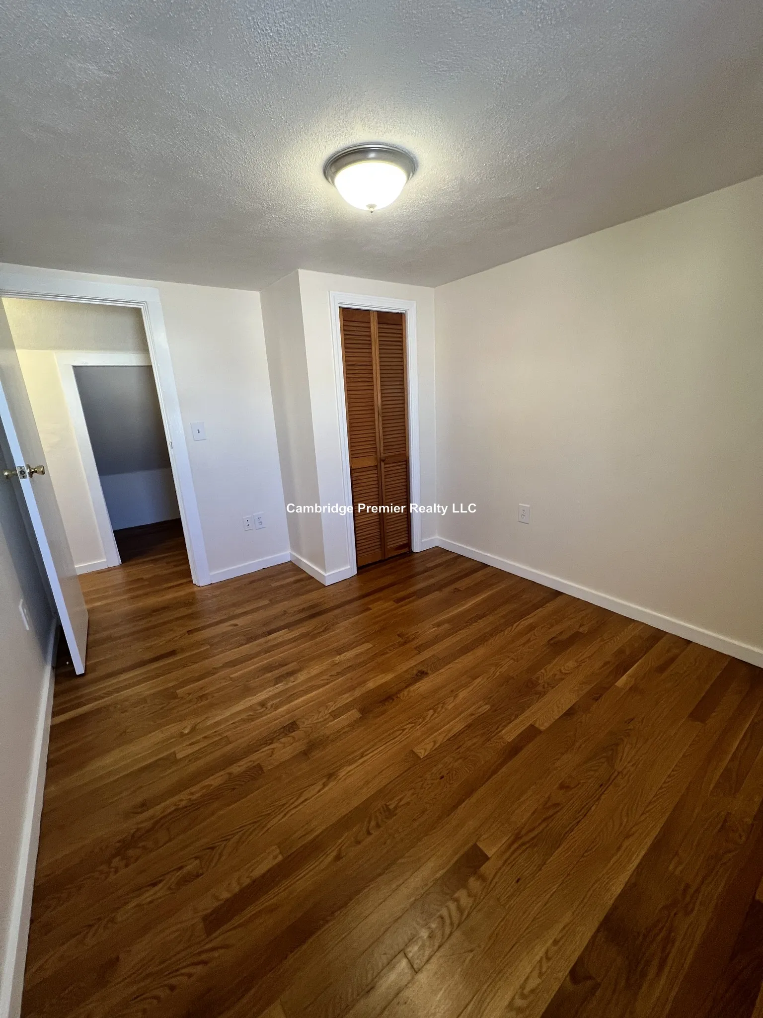 2 bed, 1 bath apartment for rent at 5 Autumn St Unit 3, East Somerville — photo 2 of 11