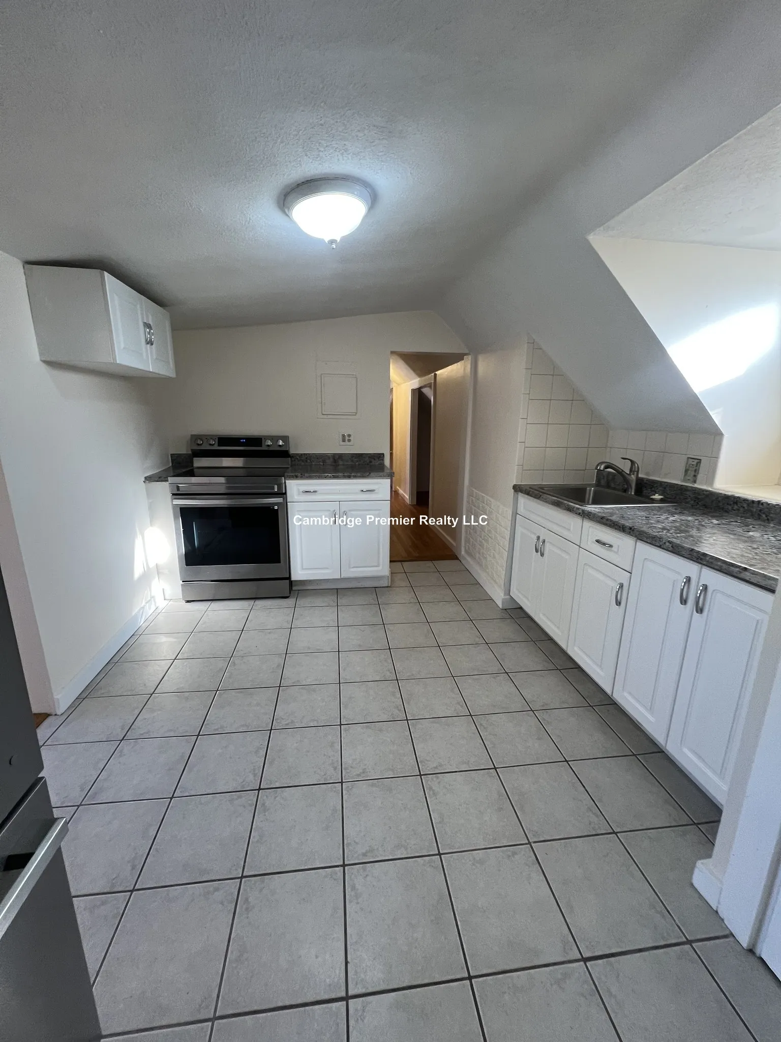 2 bed, 1 bath apartment for rent at 5 Autumn St Unit 3, East Somerville — photo 10 of 11
