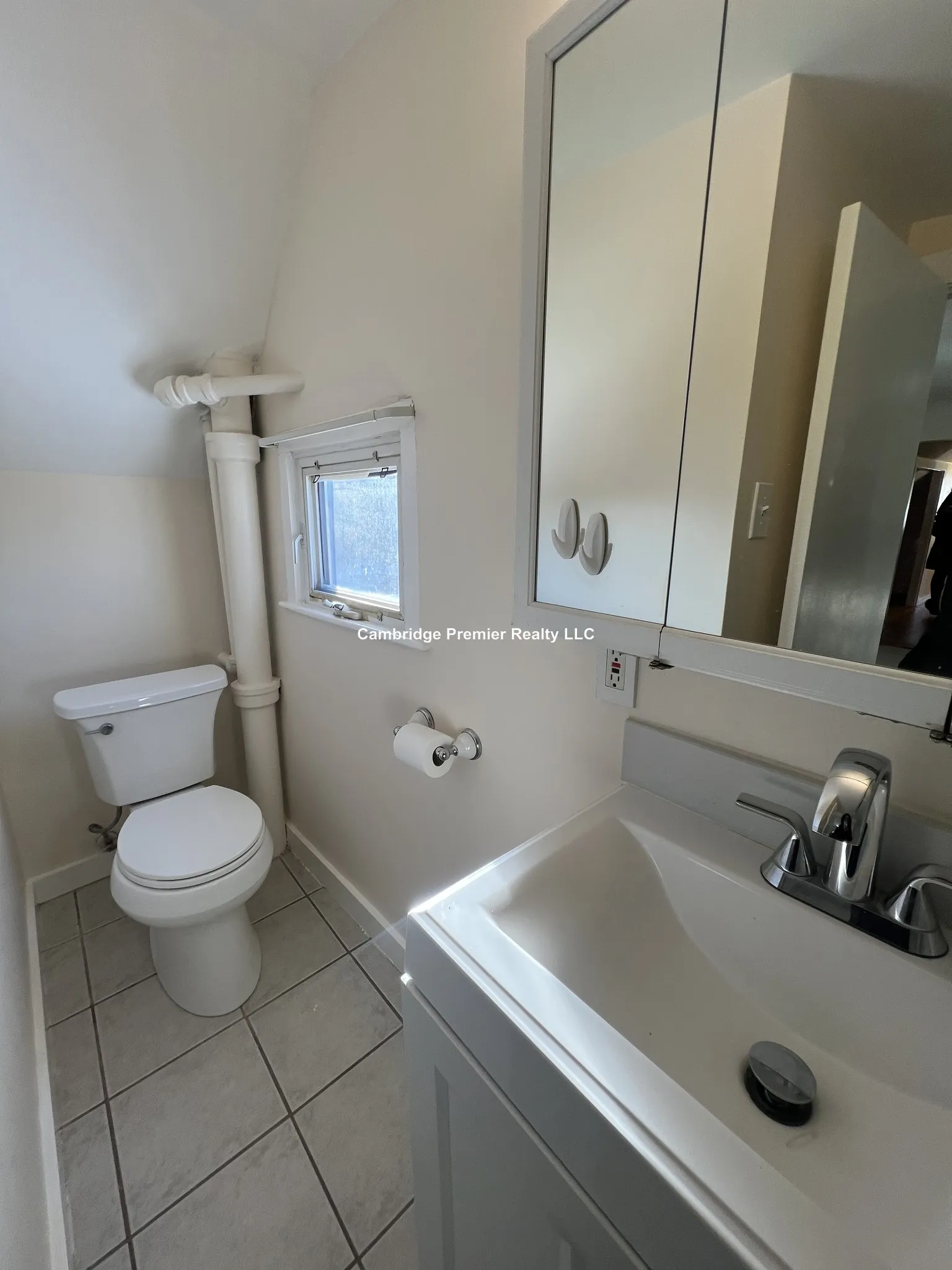 2 bed, 1 bath apartment for rent at 5 Autumn St Unit 3, East Somerville — photo 9 of 11