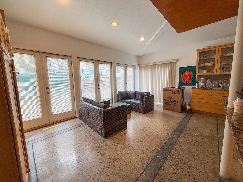 3 bed, 2 bath apartment for rent at 5 Avondale Ave Unit 5, Billerica — photo 14 of 42