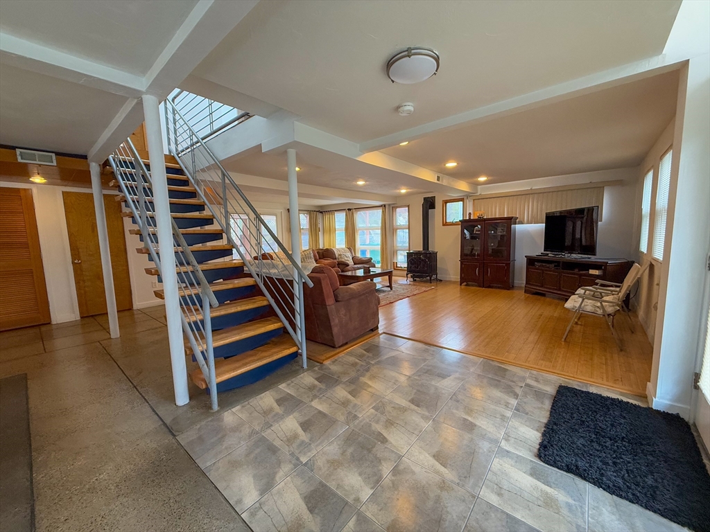 3 bed, 2 bath apartment for rent at 5 Avondale Ave Unit 5, Billerica — photo 19 of 42