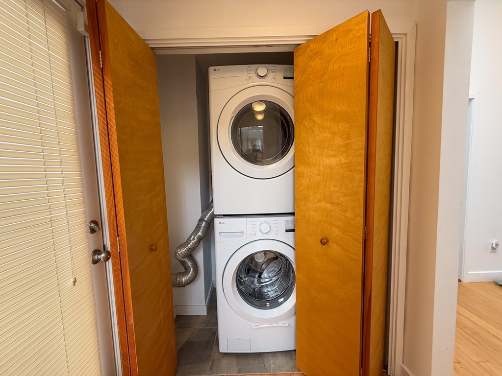 3 bed, 2 bath apartment for rent at 5 Avondale Ave Unit 5, Billerica — photo 33 of 42
