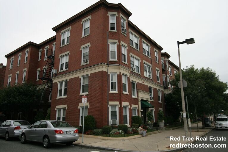 1 bed, 1 bath apartment for rent at 5 Barrows St Unit 2A, Allston — photo 11 of 13