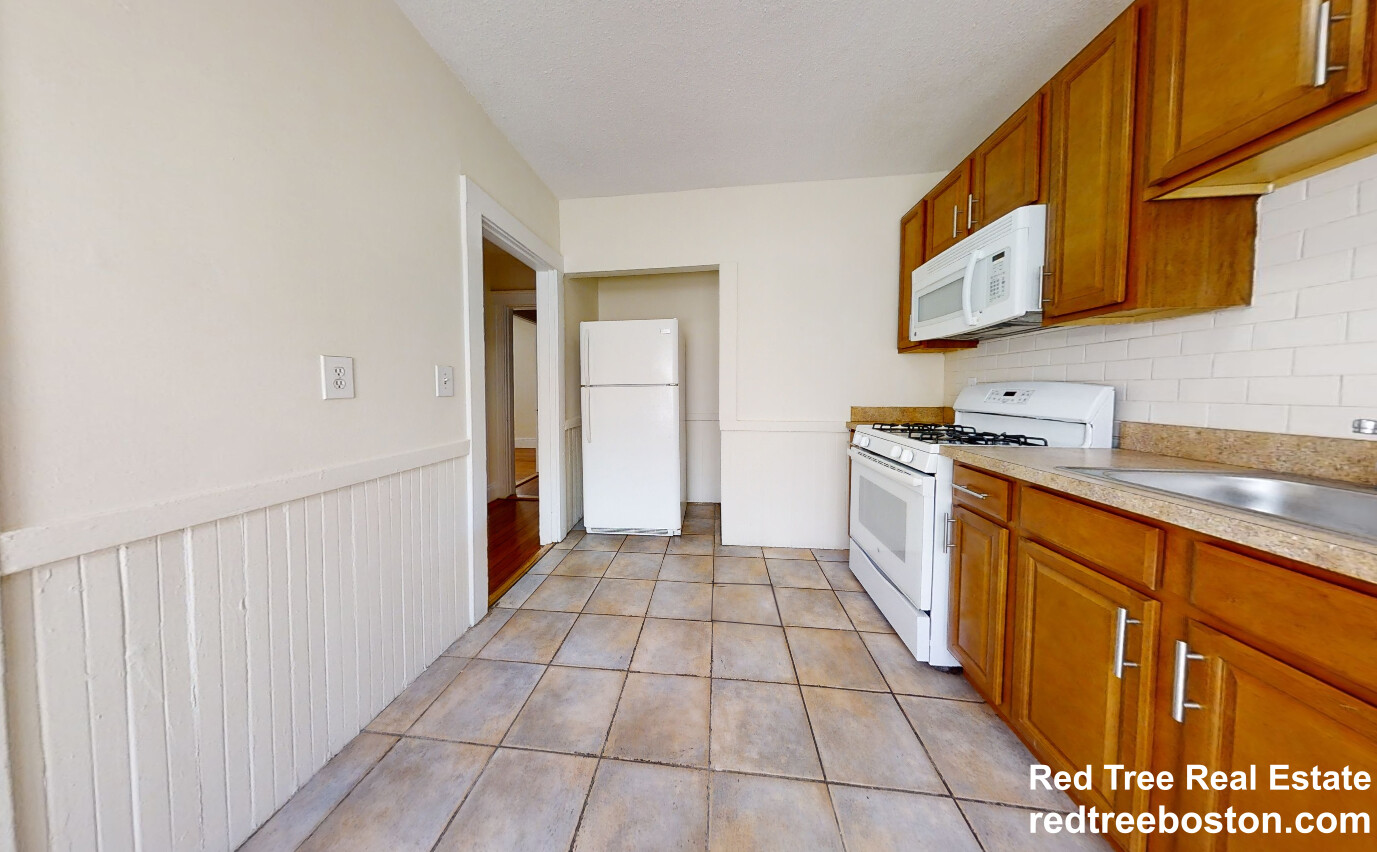 1 bed, 1 bath apartment for rent at 5 Barrows St Unit 2A, Allston — photo 2 of 13