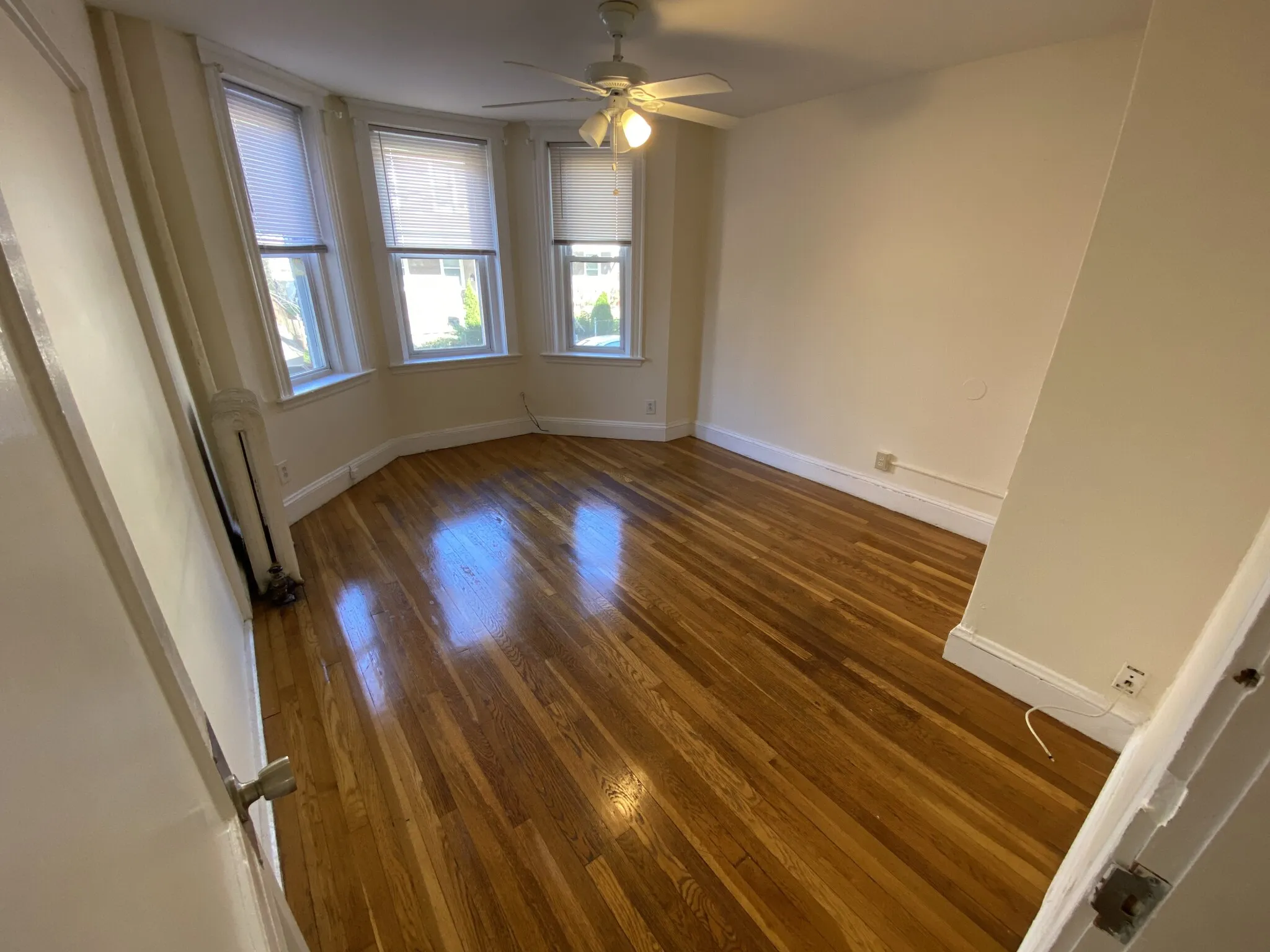 1 bed, 1 bath apartment for rent at 5 Barrows Unit 1, Allston — photo 3 of 8