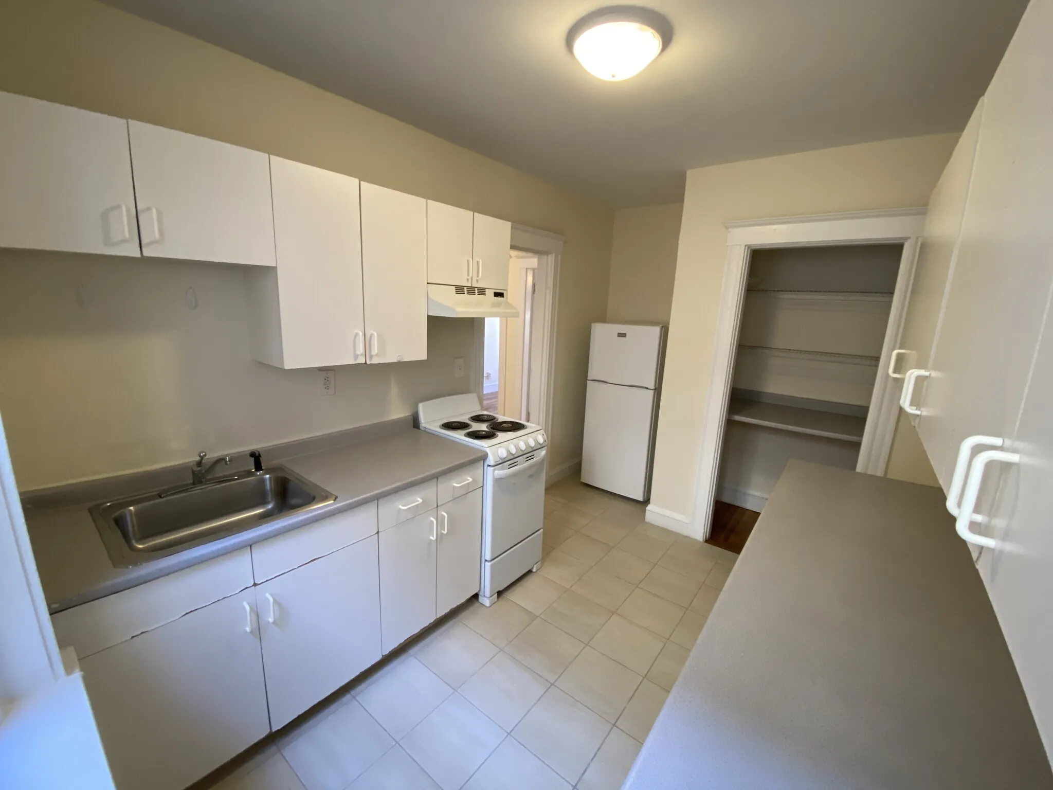1 bed, 1 bath apartment for rent at 5 Barrows Unit 1, Allston — photo 2 of 8