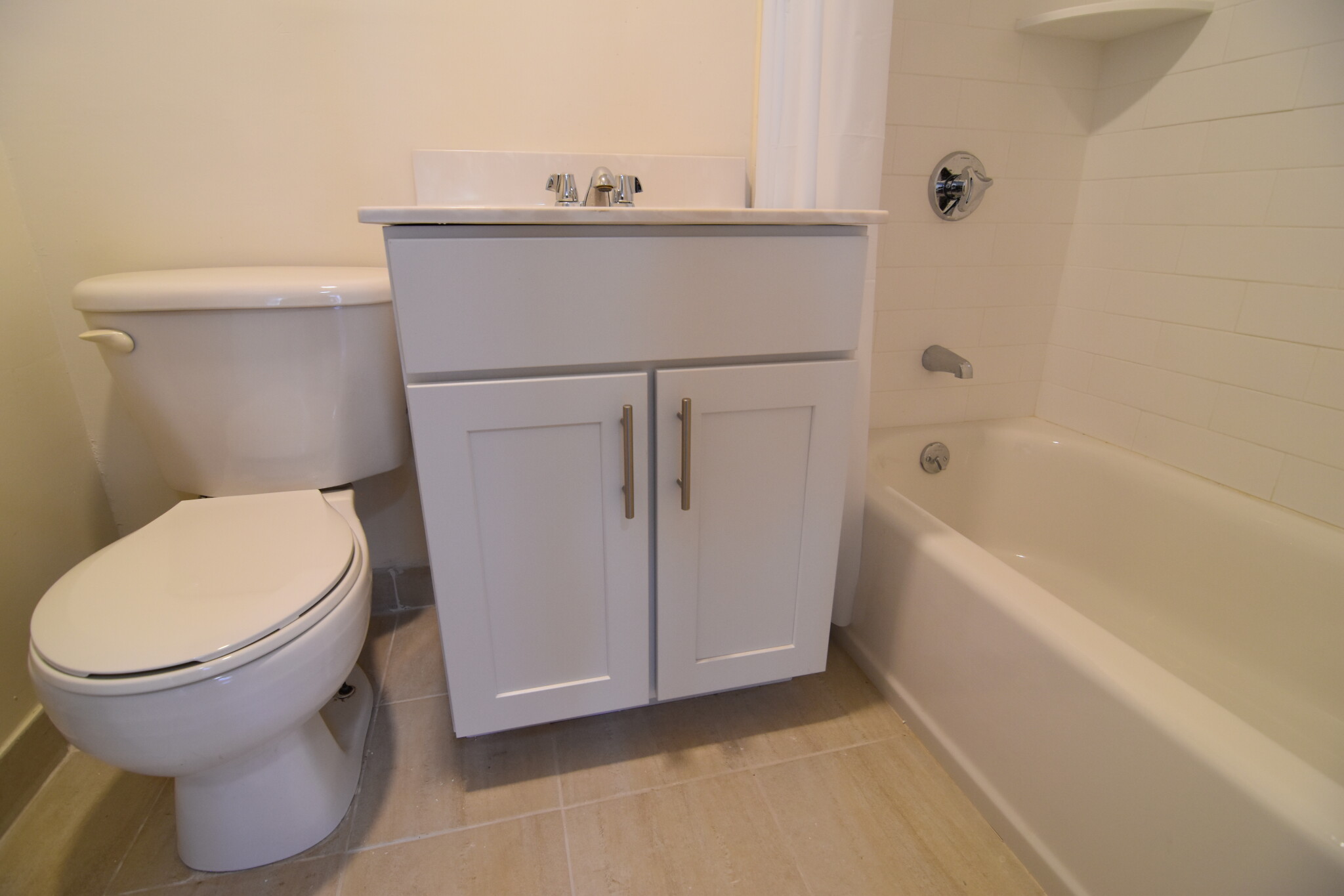 1 bed, 1 bath apartment for rent at 5 Barrows Unit 4, Allston — photo 6 of 7