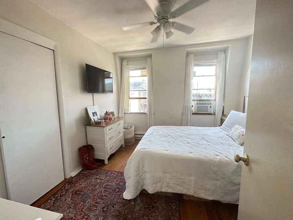 3 bed, 1 bath apartment for rent at 5 Battery St Unit 5, North End — photo 3 of 7