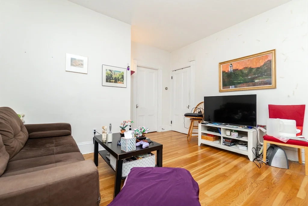 2 bed, 1 bath apartment for rent at 5 Beacon St Unit 1, Union Square — photo 3 of 20