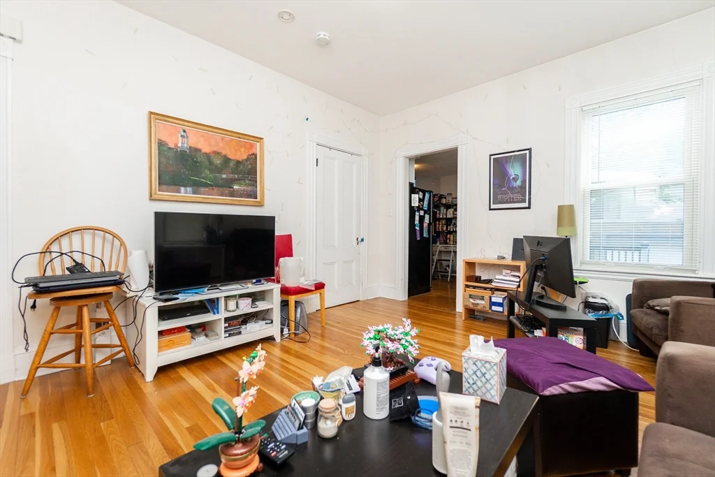 2 bed, 1 bath apartment for rent at 5 Beacon St Unit 1, Union Square — photo 4 of 20