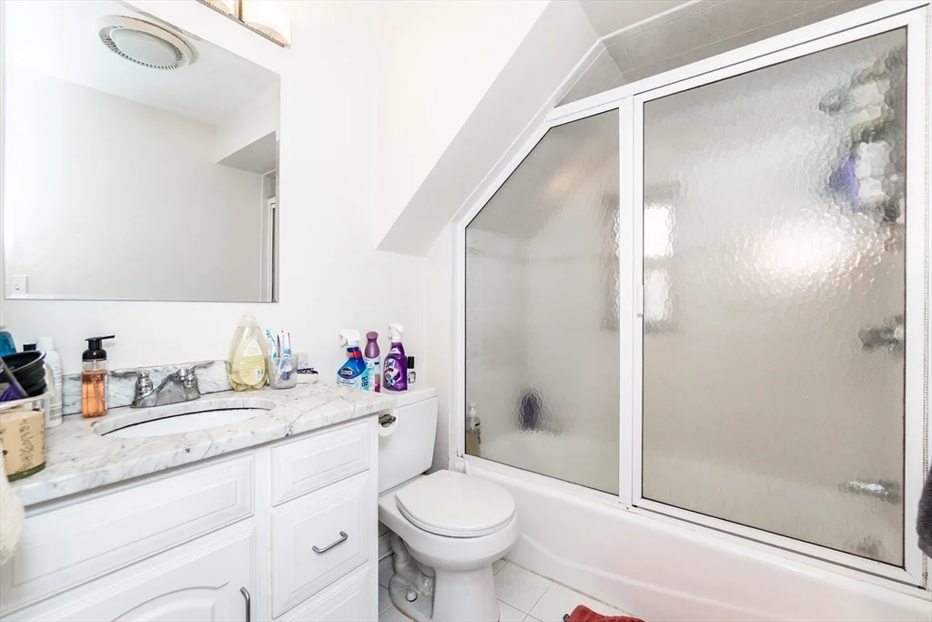 2 bed, 1 bath apartment for rent at 5 Beacon St Unit 1, Union Square — photo 17 of 20
