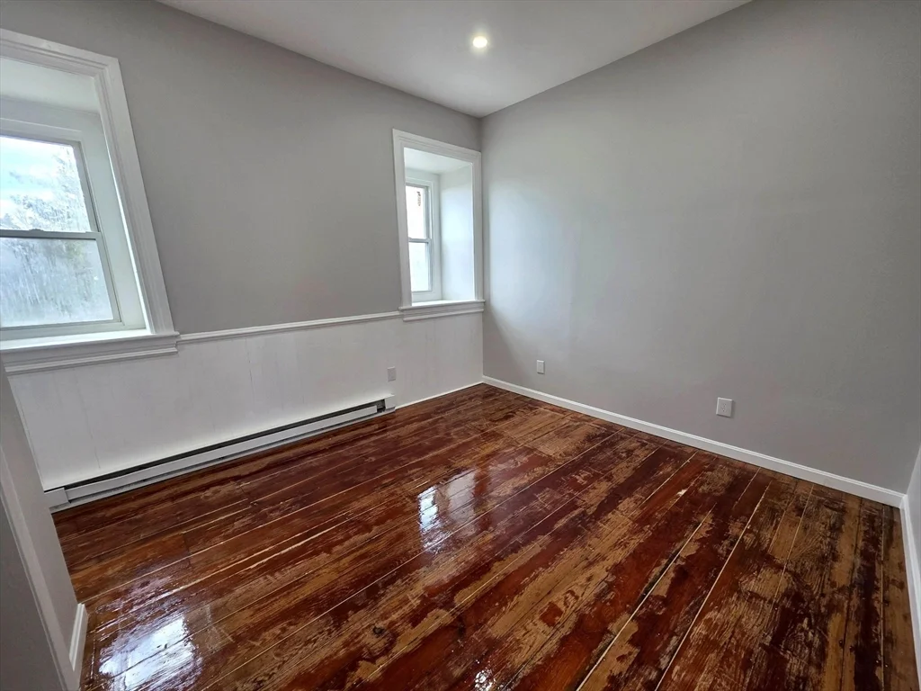 2 bed, 1 bath apartment for rent at 5 Beacon St Unit 7, Clinton — photo 10 of 14