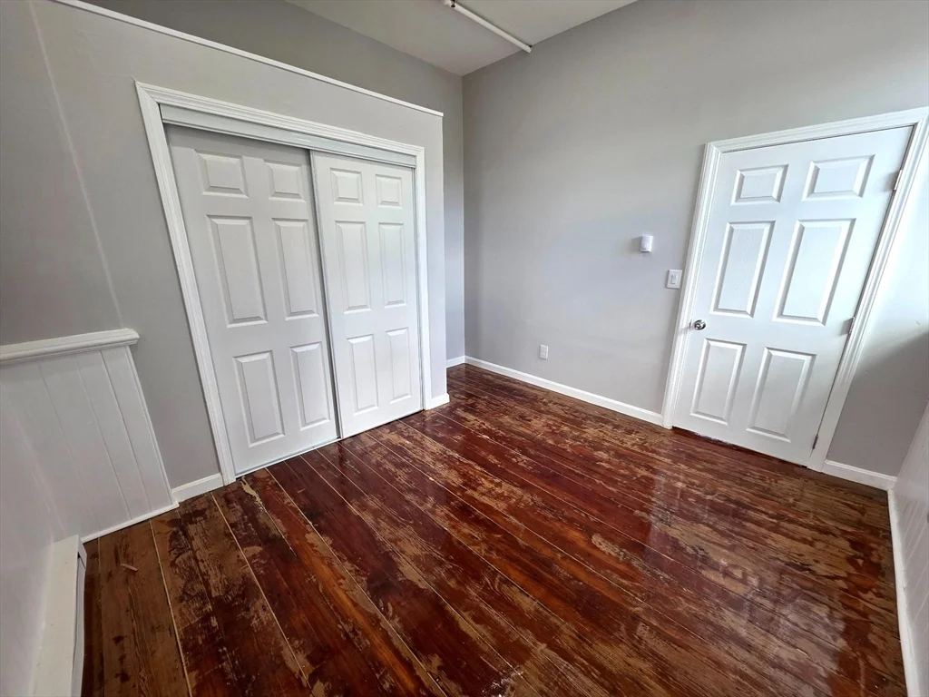 2 bed, 1 bath apartment for rent at 5 Beacon St Unit 7, Clinton — photo 8 of 14
