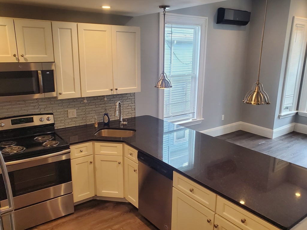 1 bed, 1 bath apartment for rent at 5 Beale St Unit 2, Dorchester — photo 2 of 14