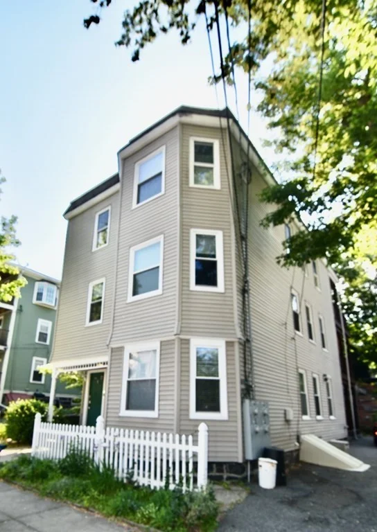 2 bed, 1 bath apartment for rent at 5 Bearse Ave Unit 1, Dorchester — photo 3 of 23