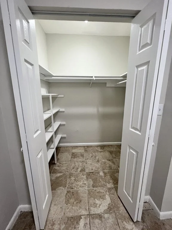 Studio bed, 1 bath apartment for rent at 5 Beaver Park Rd Unit 1, Framingham — photo 4 of 5