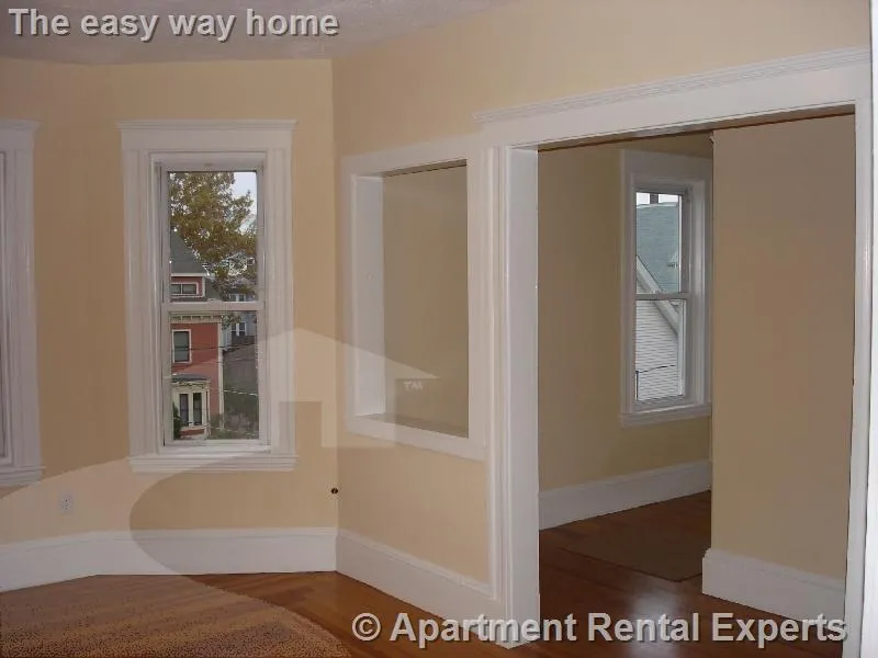 2 bed, 1 bath apartment for rent at 5 Belmont Sq Unit 2, Spring Hill — photo 3 of 6