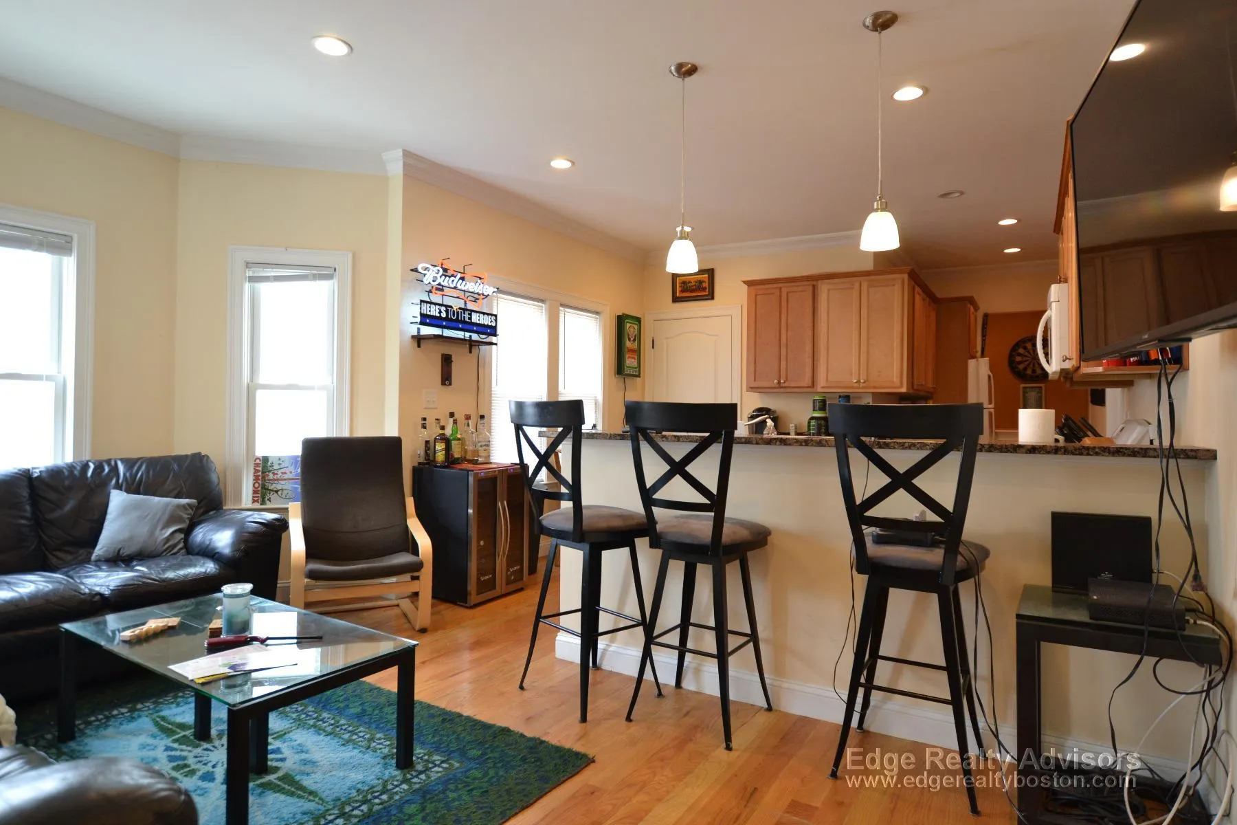 3 bed, 1 bath apartment for rent at 5 Benson St Unit 1, Brighton — photo 1 of 13