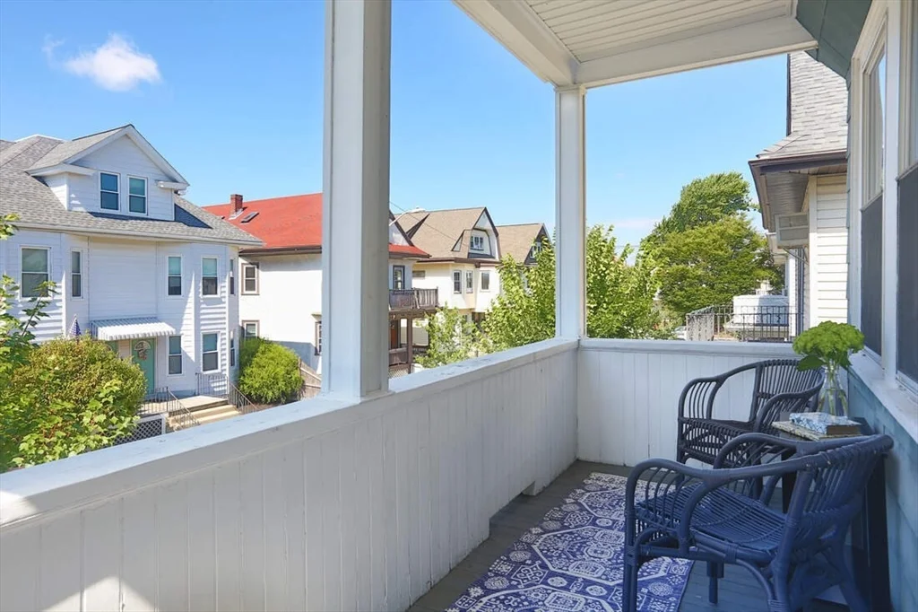 3 bed, 1 bath apartment for rent at 5 Benton Rd Unit 2, Tufts University — photo 4 of 19