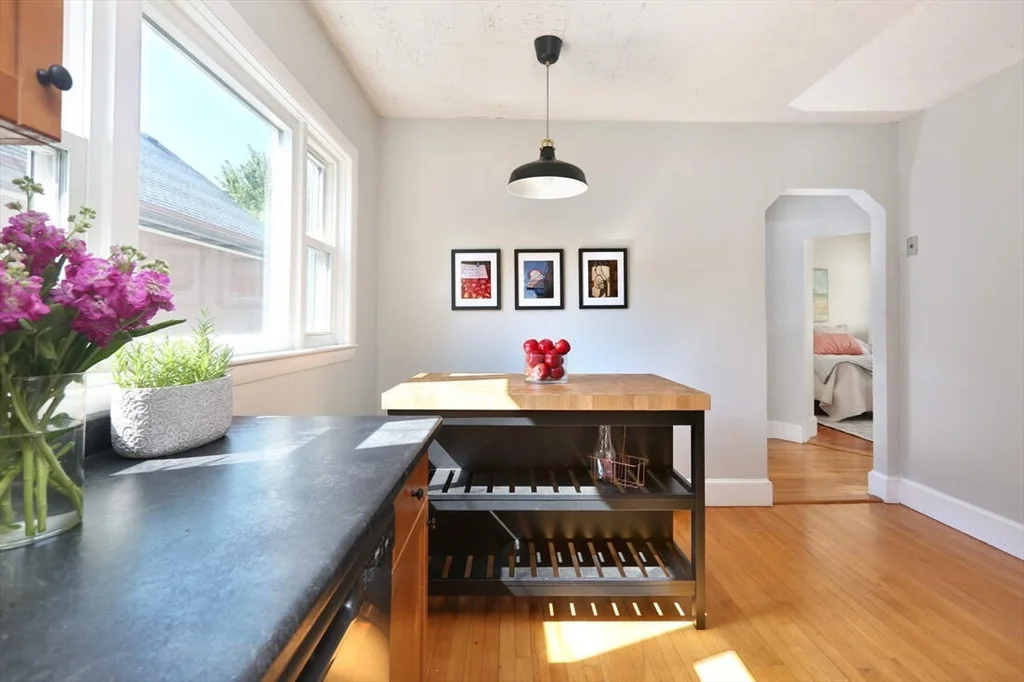 3 bed, 1 bath apartment for rent at 5 Benton Rd Unit 2, Tufts University — photo 7 of 19